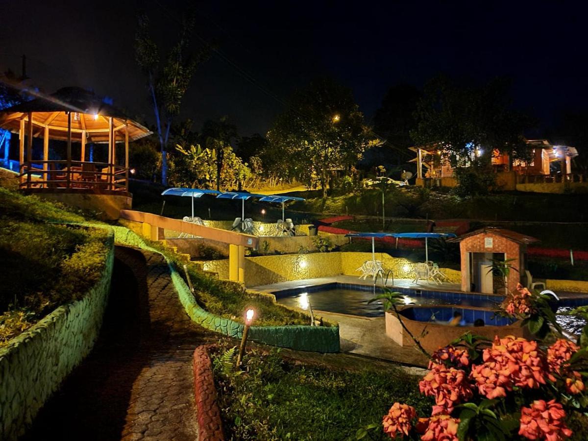 Hosteria Kasadasa Santo Domingo de los Colorados Ngoại thất bức ảnh
