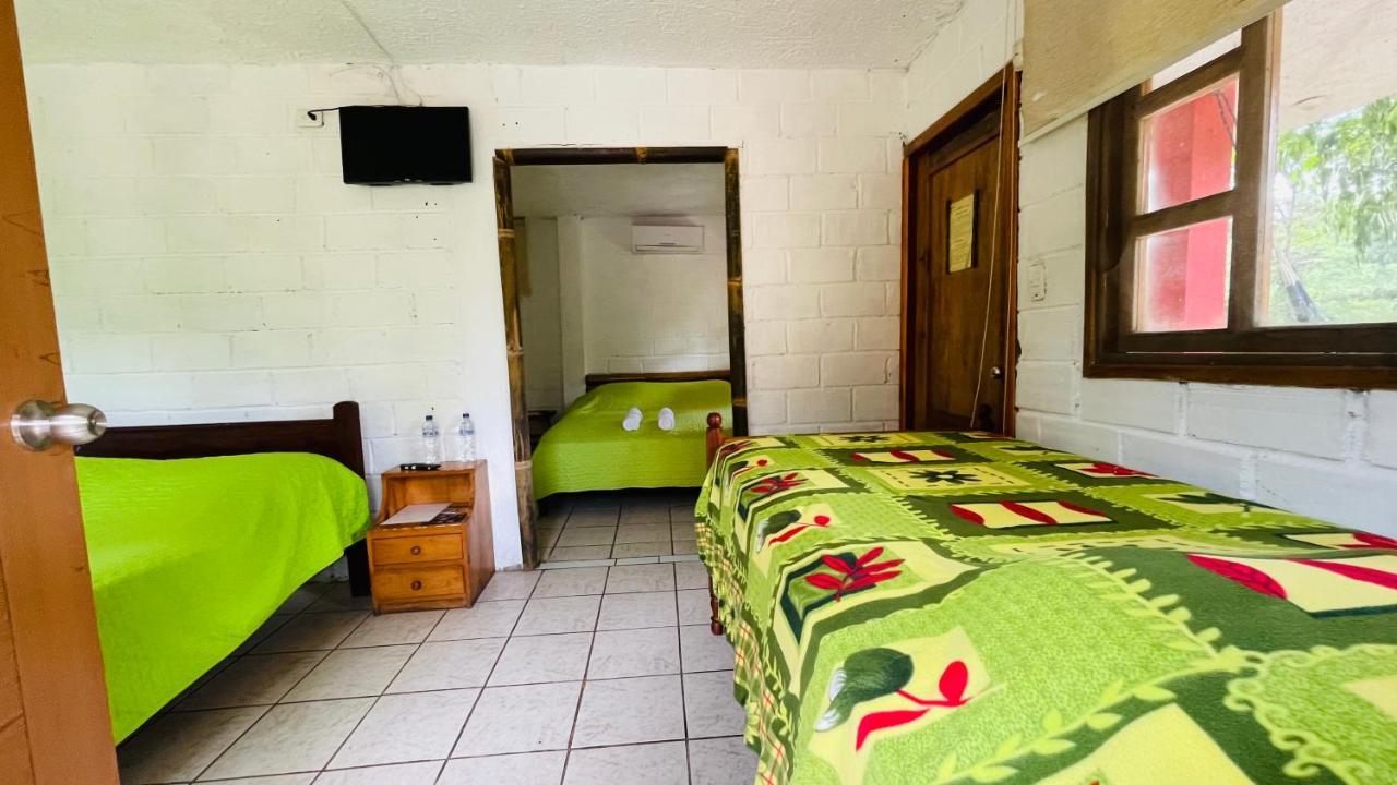 Hosteria Kasadasa Santo Domingo de los Colorados Ngoại thất bức ảnh