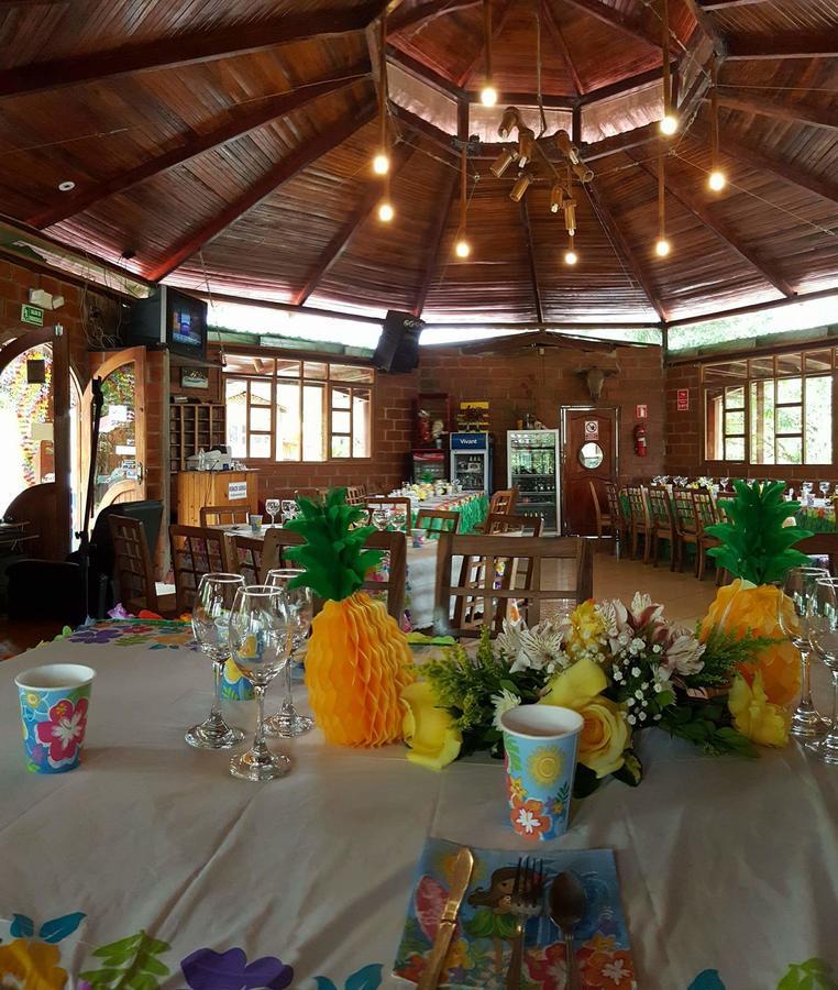 Hosteria Kasadasa Santo Domingo de los Colorados Ngoại thất bức ảnh