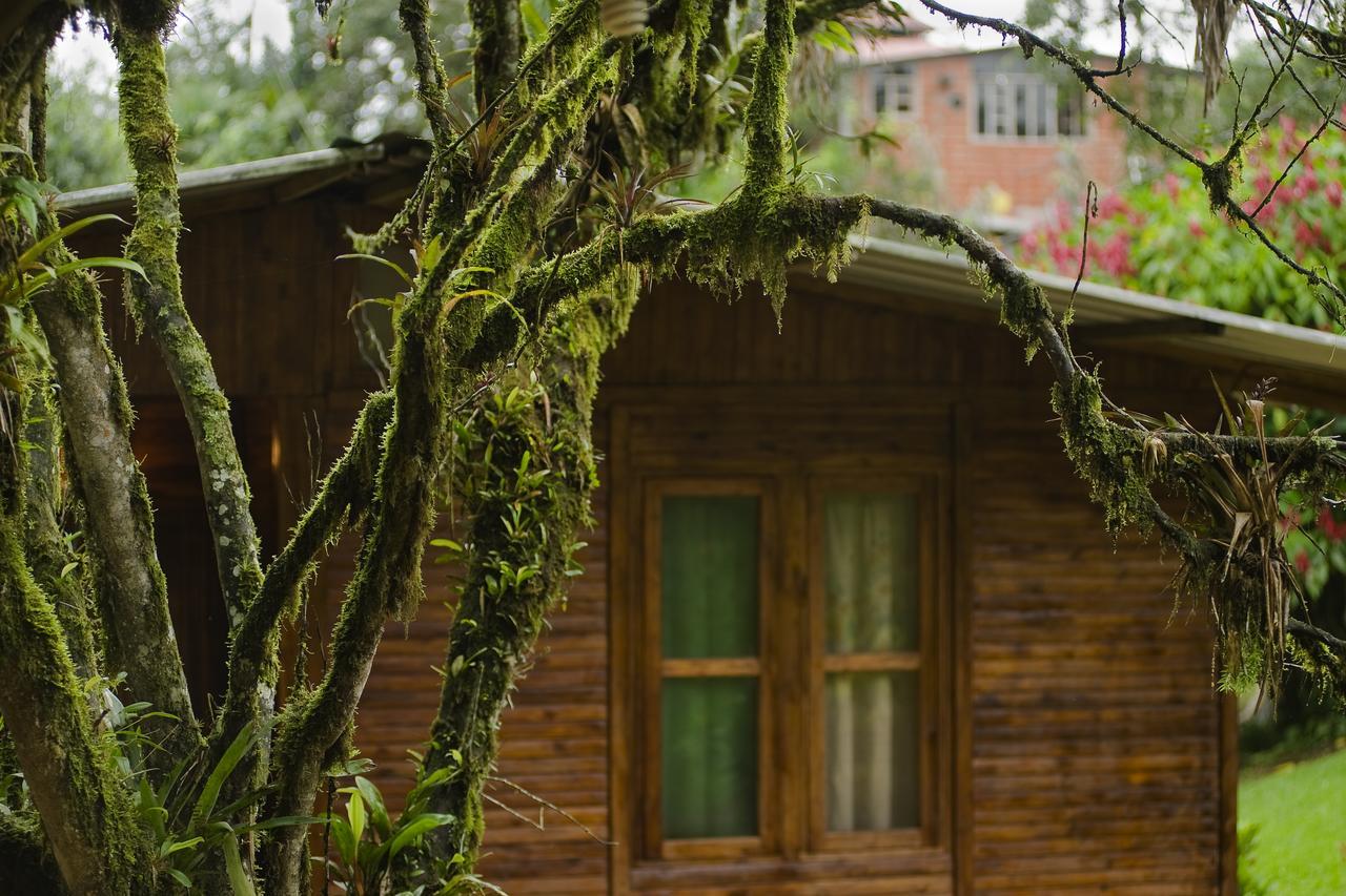 Hosteria Kasadasa Santo Domingo de los Colorados Ngoại thất bức ảnh