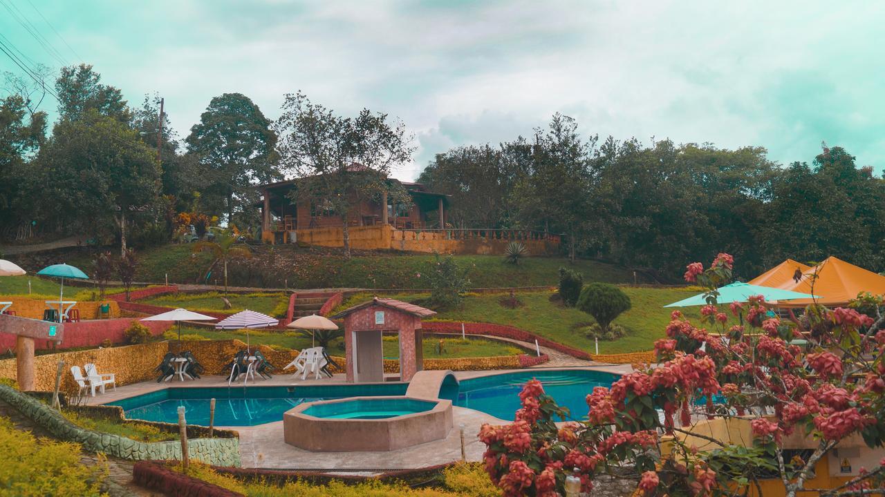 Hosteria Kasadasa Santo Domingo de los Colorados Ngoại thất bức ảnh