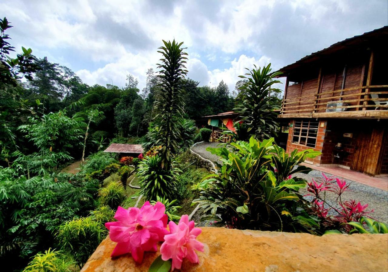 Hosteria Kasadasa Santo Domingo de los Colorados Ngoại thất bức ảnh
